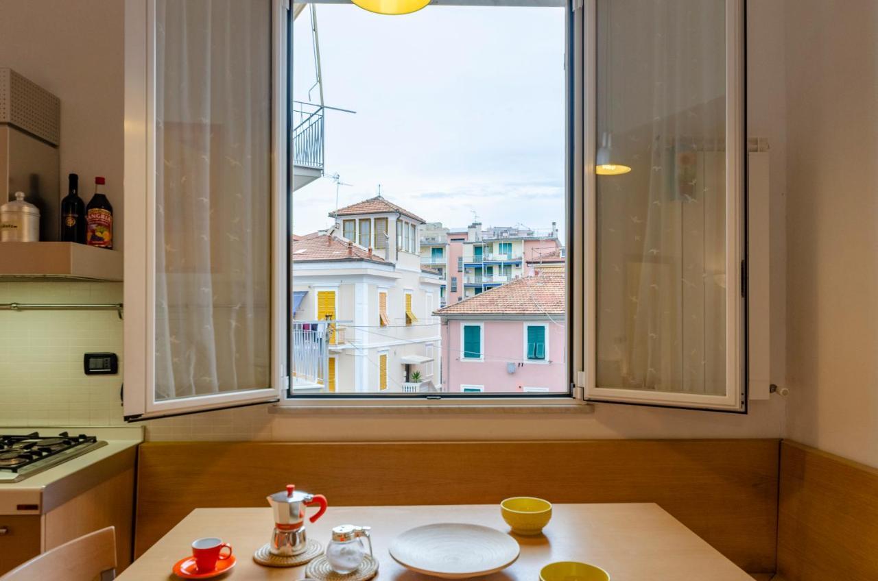 Joivy Apt For 4, Metres From Beach, In Sestri Levante Luaran gambar